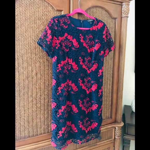Banana Republic Dresses & Skirts - Banana Republic lace dress.